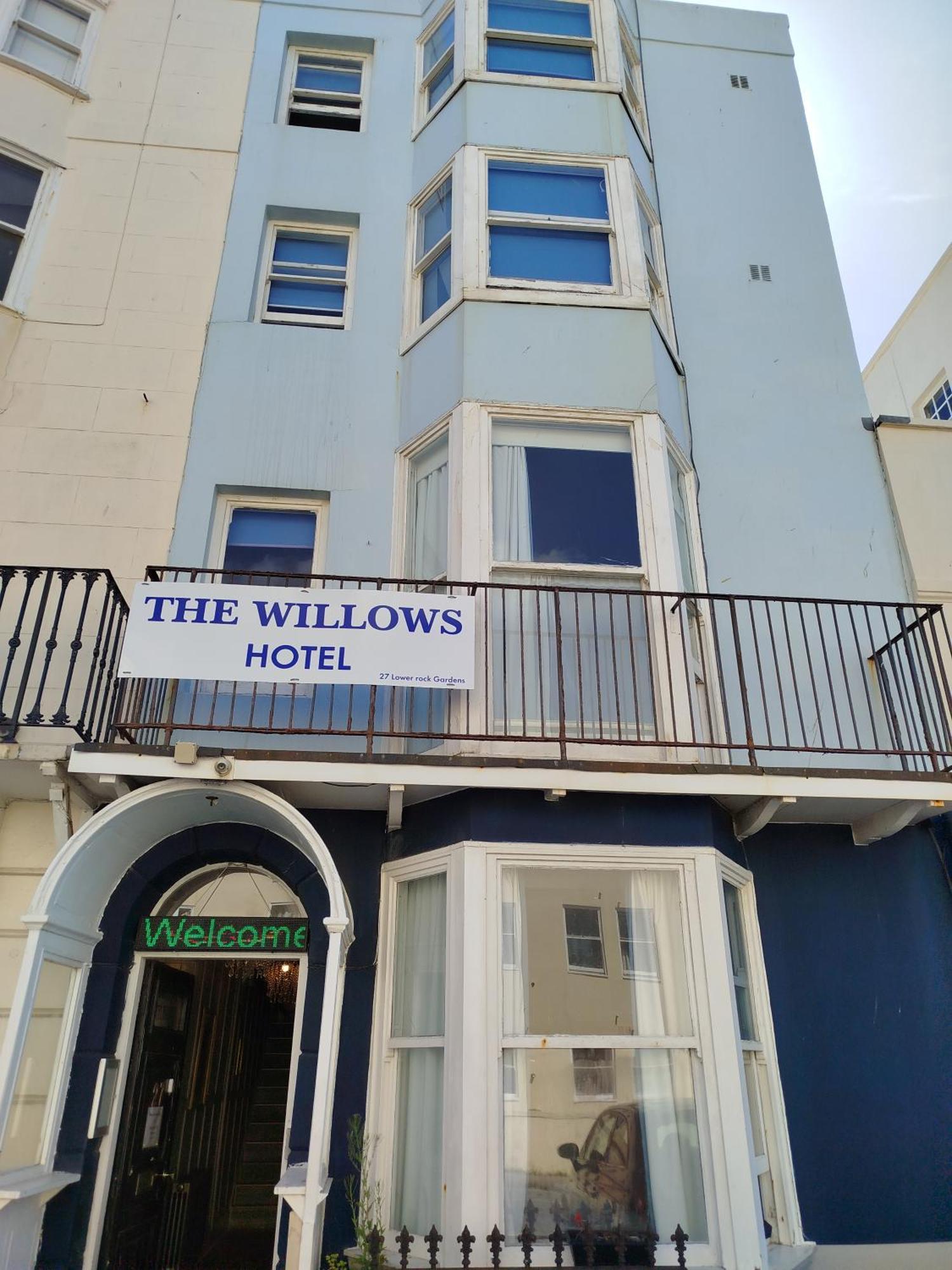 The Willows Brighton Exterior photo